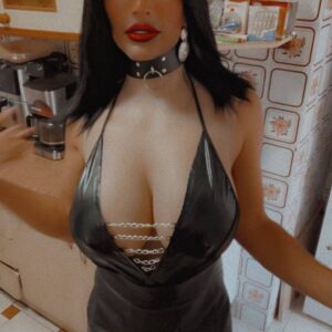 Aburrida y cachonda todo el día, quien para SEXTING??